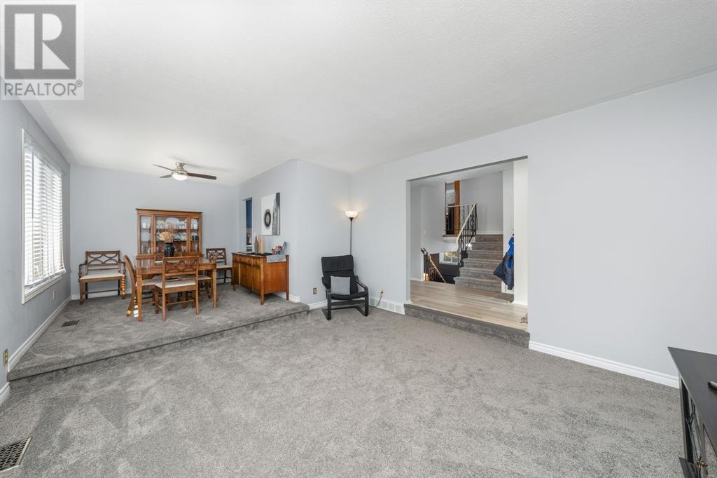 Photo 8 of 1254 Errol Road East, Sarnia ON