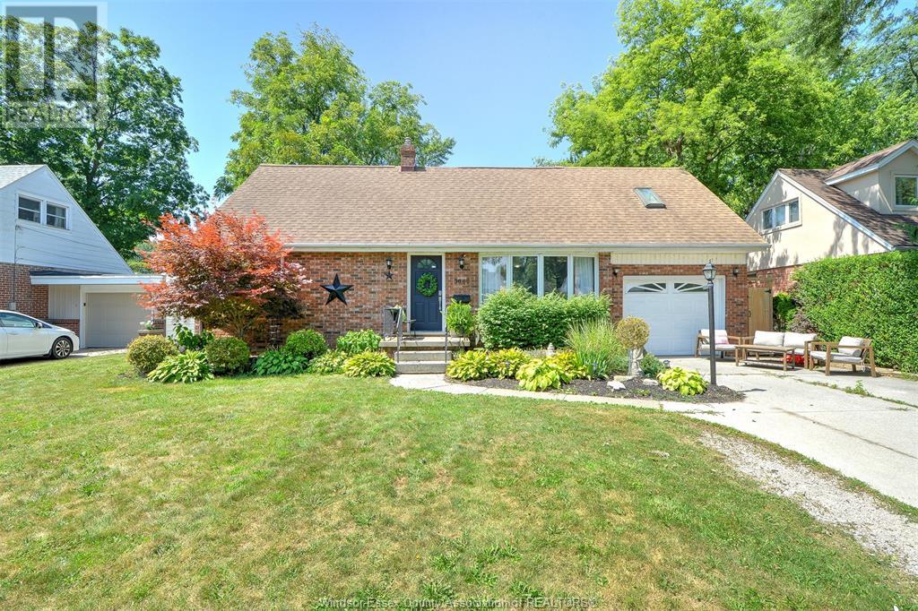 Photo 32 of 3065 Radisson Avenue, Windsor ON