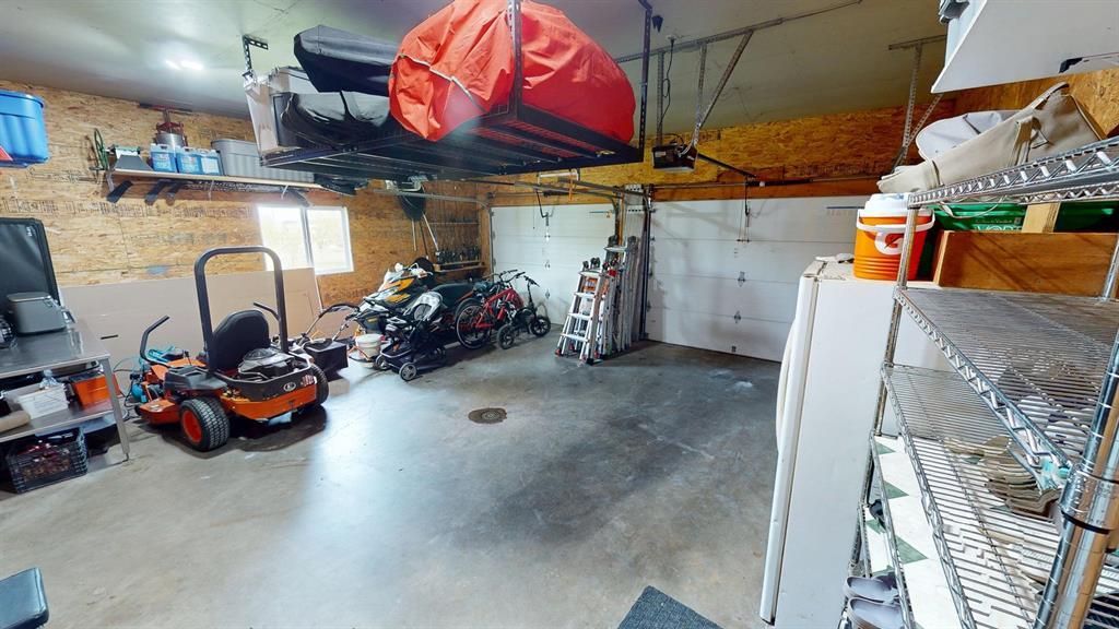 Photo 33 of 35096 32 Road E, Mitchell MB