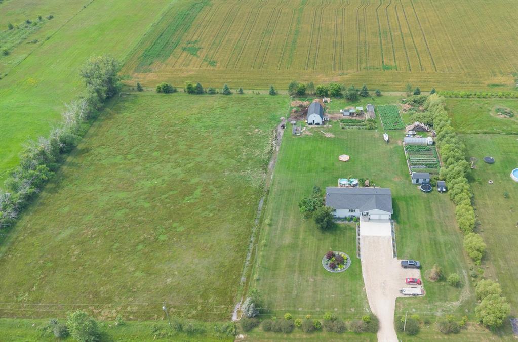 Photo 42 of 35096 32 Road E, Mitchell MB