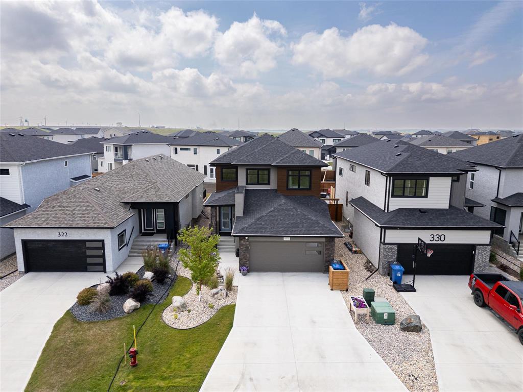 Photo 2 of 326 Zimmerman Drive, Winnipeg MB