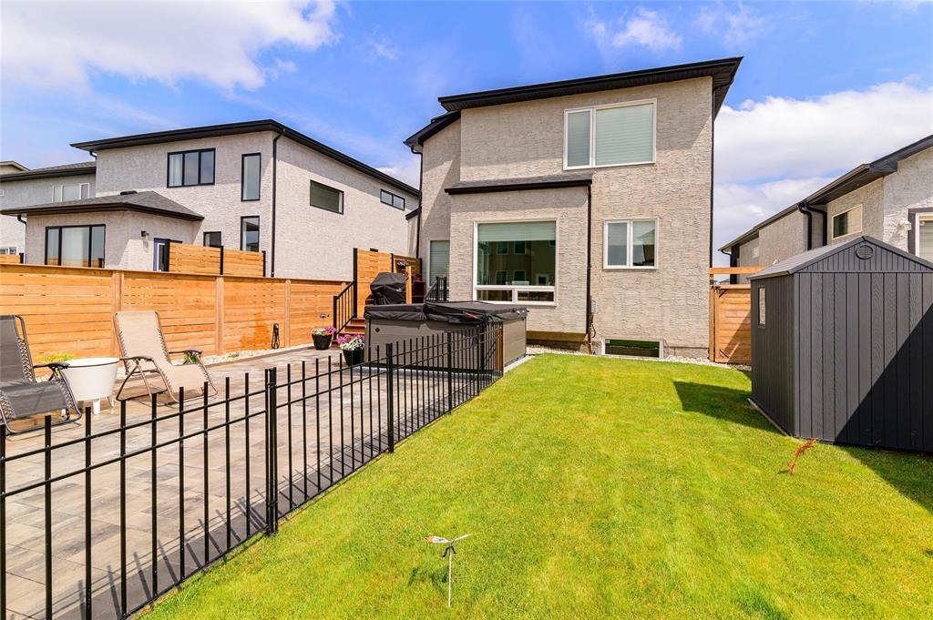 Photo 9 of 326 Zimmerman Drive, Winnipeg MB