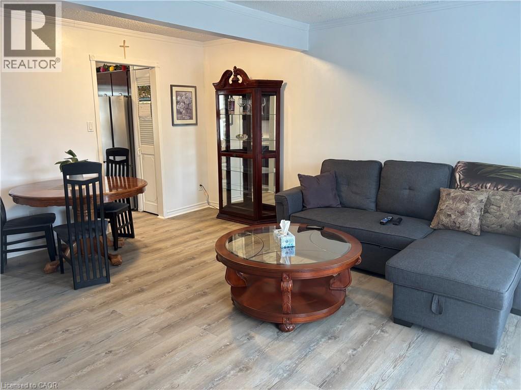 Photo 21 of 657 Upper Wentworth Street, Hamilton ON