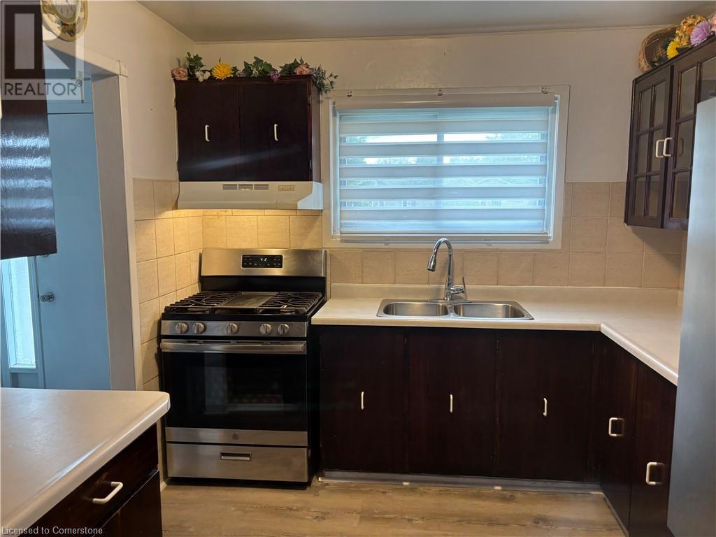 Photo 11 of 657 Upper Wentworth Street, Hamilton ON