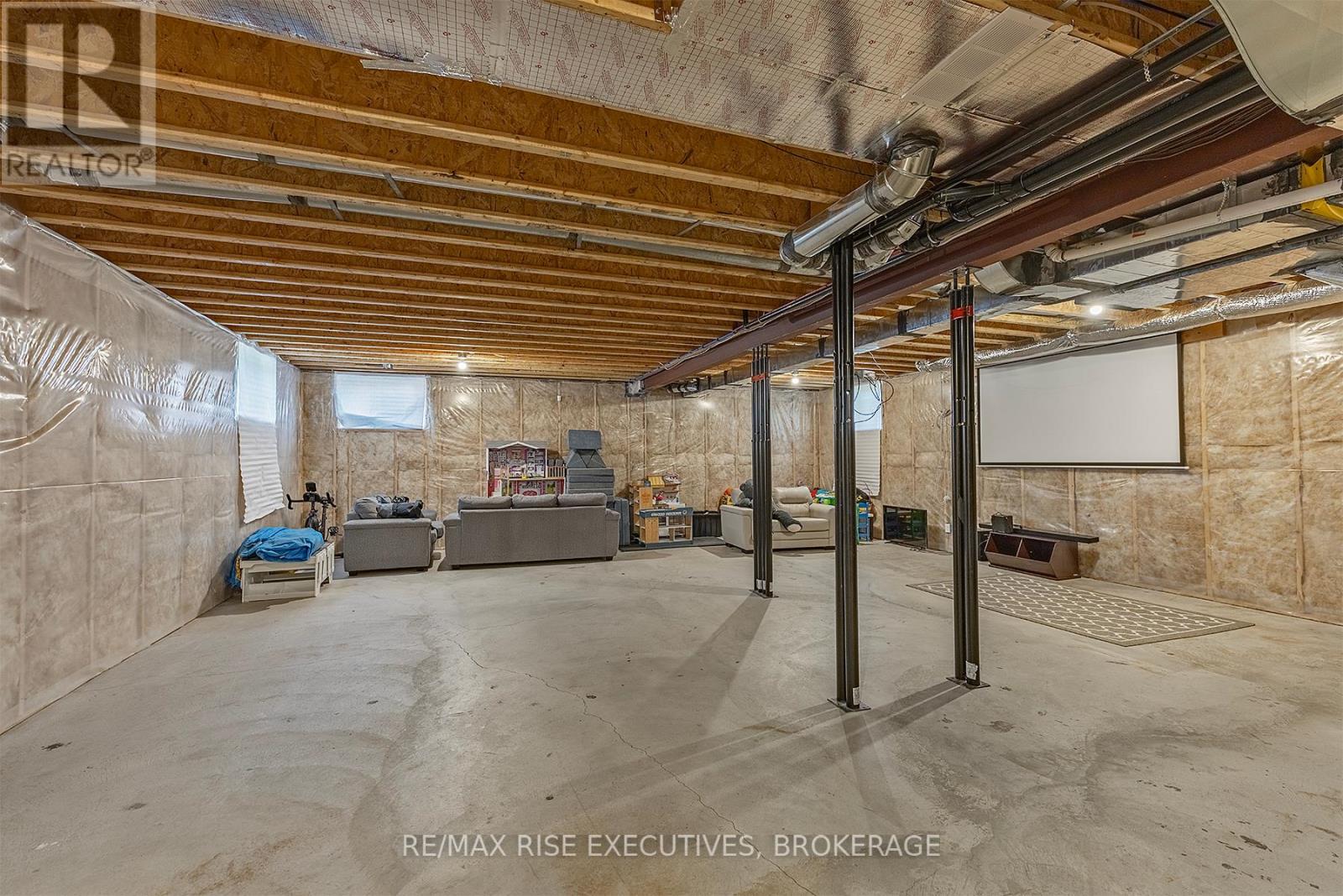 Photo 33 of 1514 Shira Drive, Kingston ON