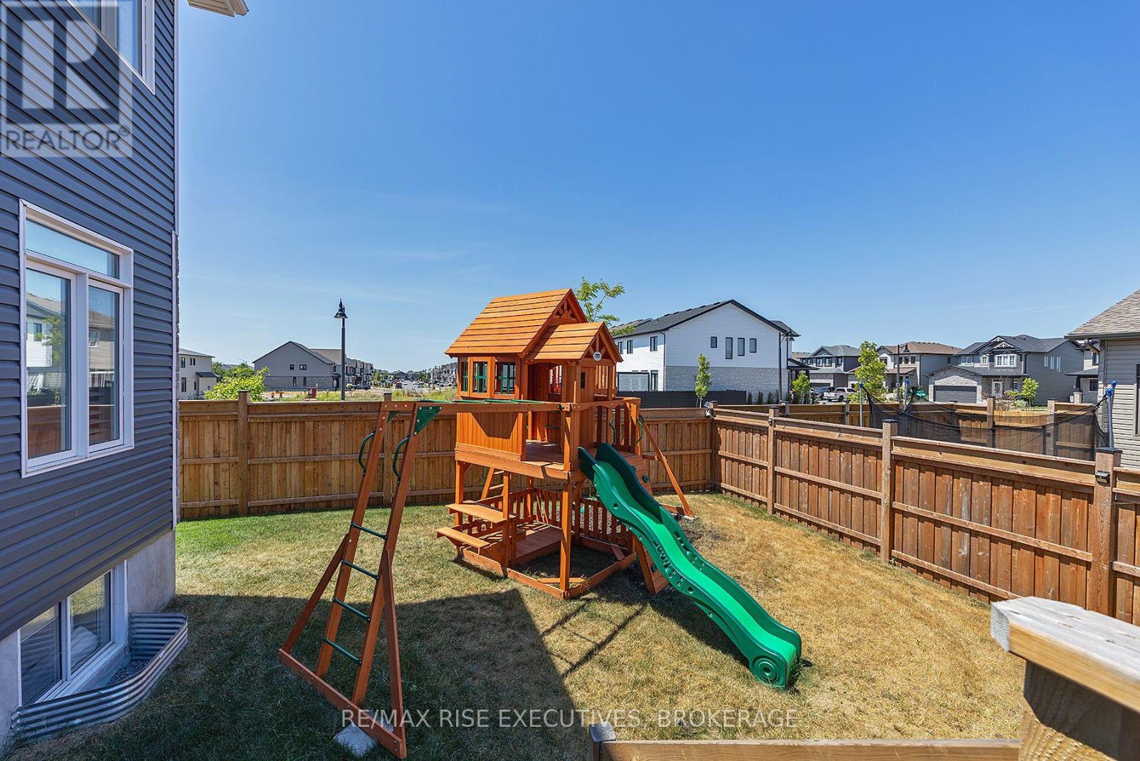 Photo 18 of 1514 Shira Drive, Kingston ON