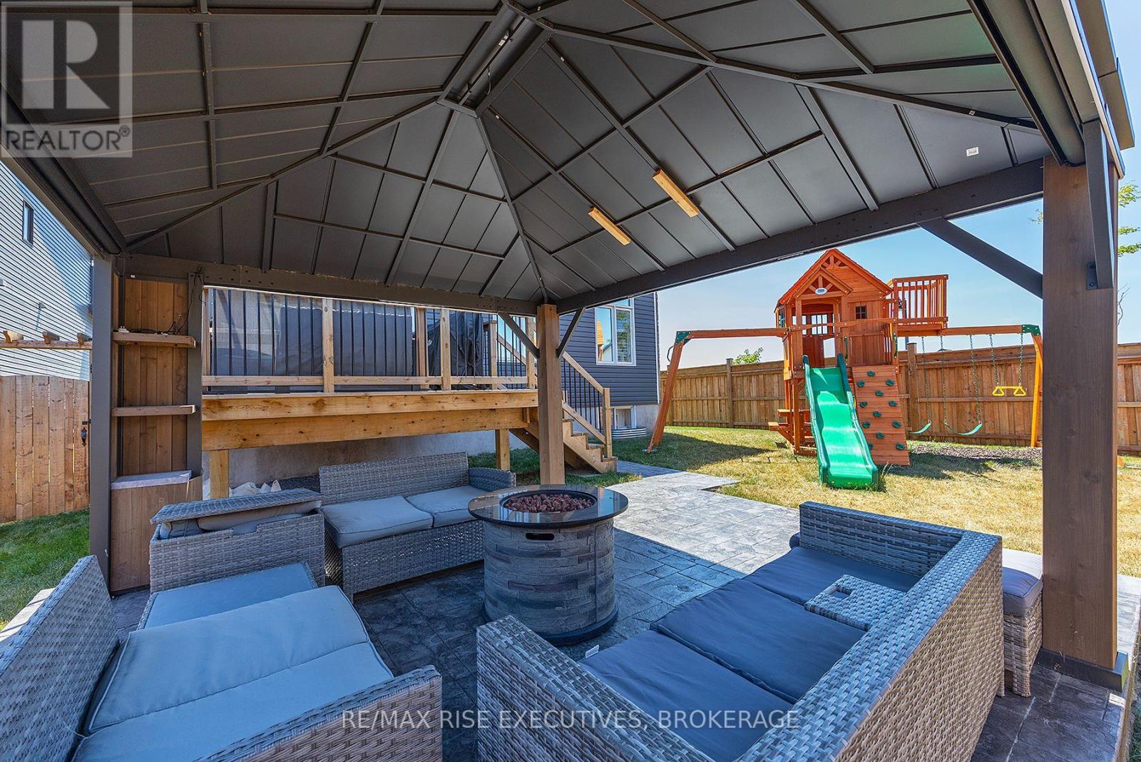 Photo 4 of 1514 Shira Drive, Kingston ON