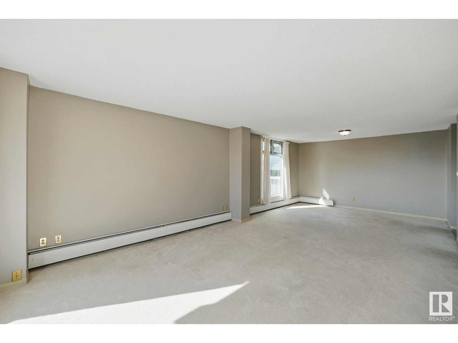 Photo 11 of 1201 9835 113 St Nw, Edmonton AB