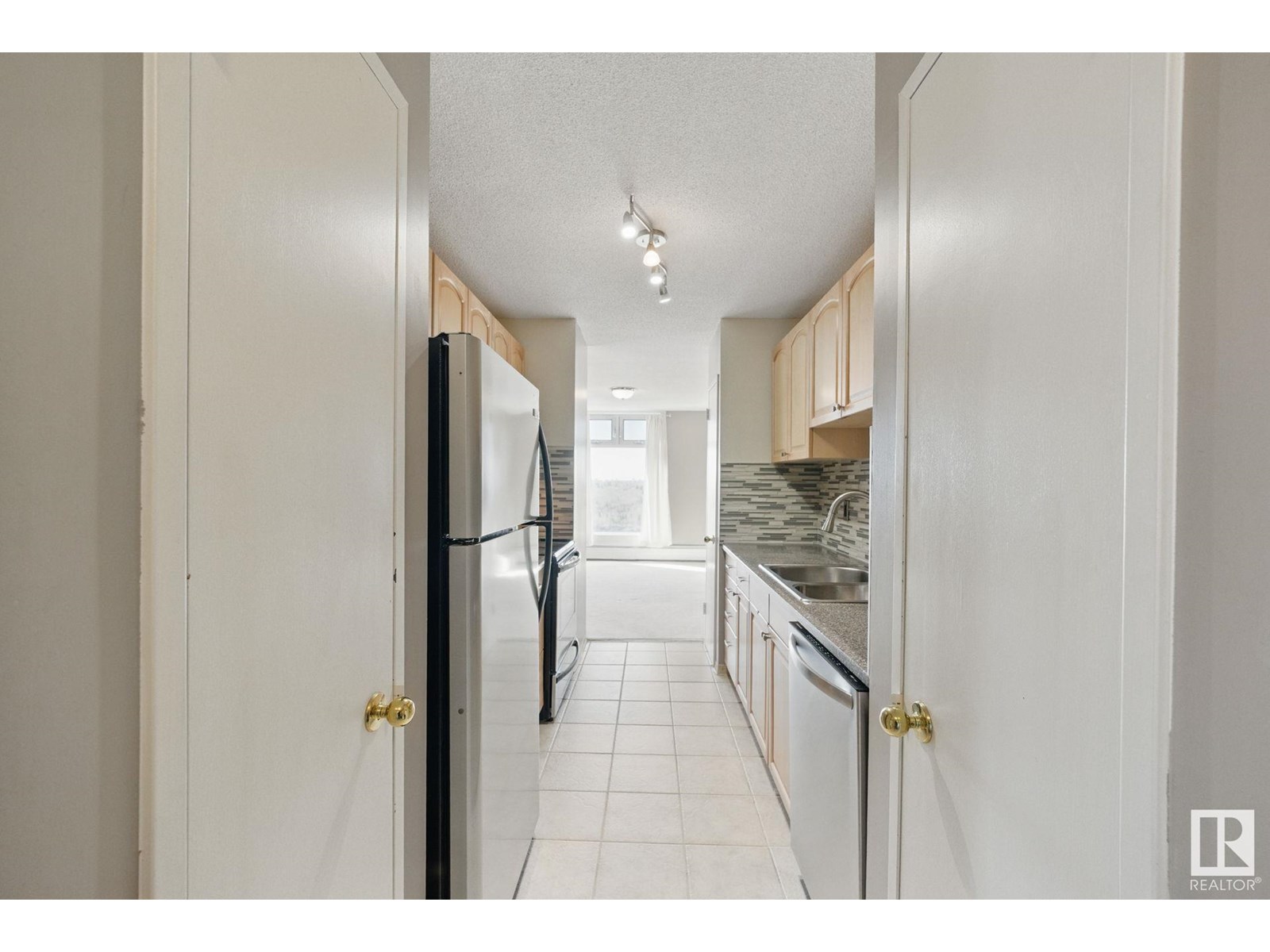 Photo 5 of 1201 9835 113 St Nw, Edmonton AB