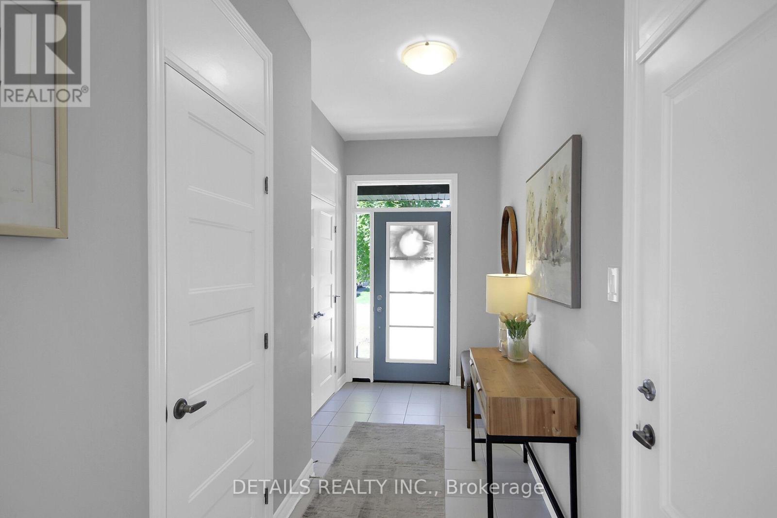 Lots of natural light from the moment you enter.