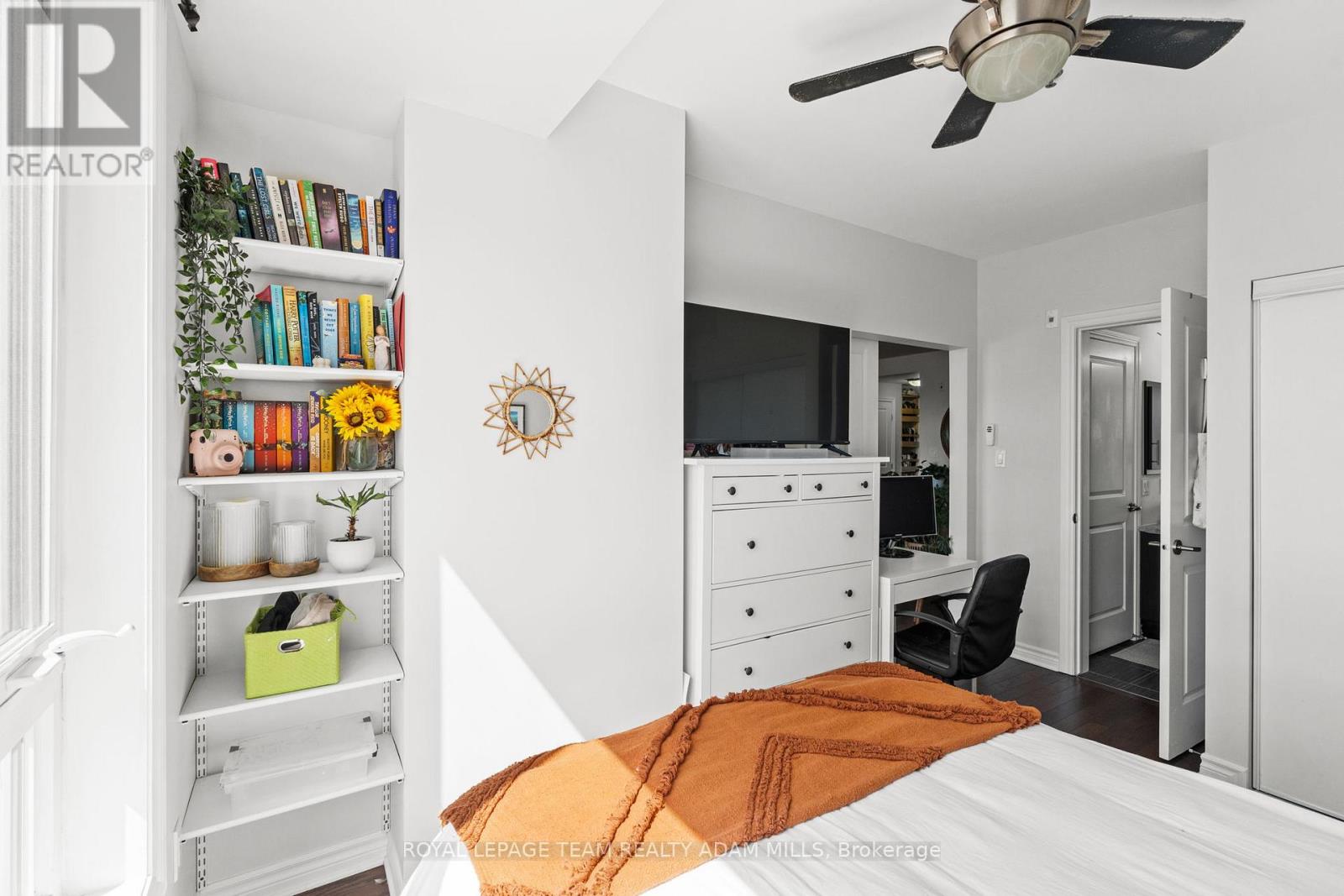 Photo 23 of 408 429 Kent Street, Ottawa ON