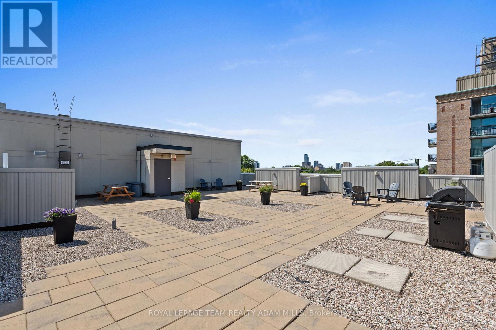 Photo 34 of 408 429 Kent Street, Ottawa ON