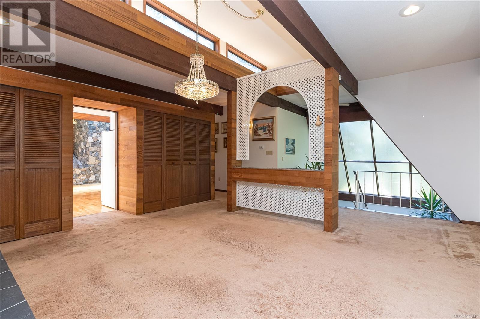 Photo 18 of 4487 Shadywood Pl, Saanich BC