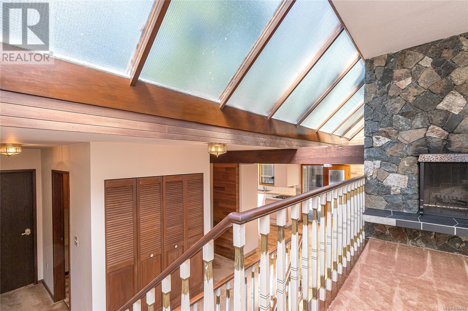 Photo 31 of 4487 Shadywood Pl, Saanich BC