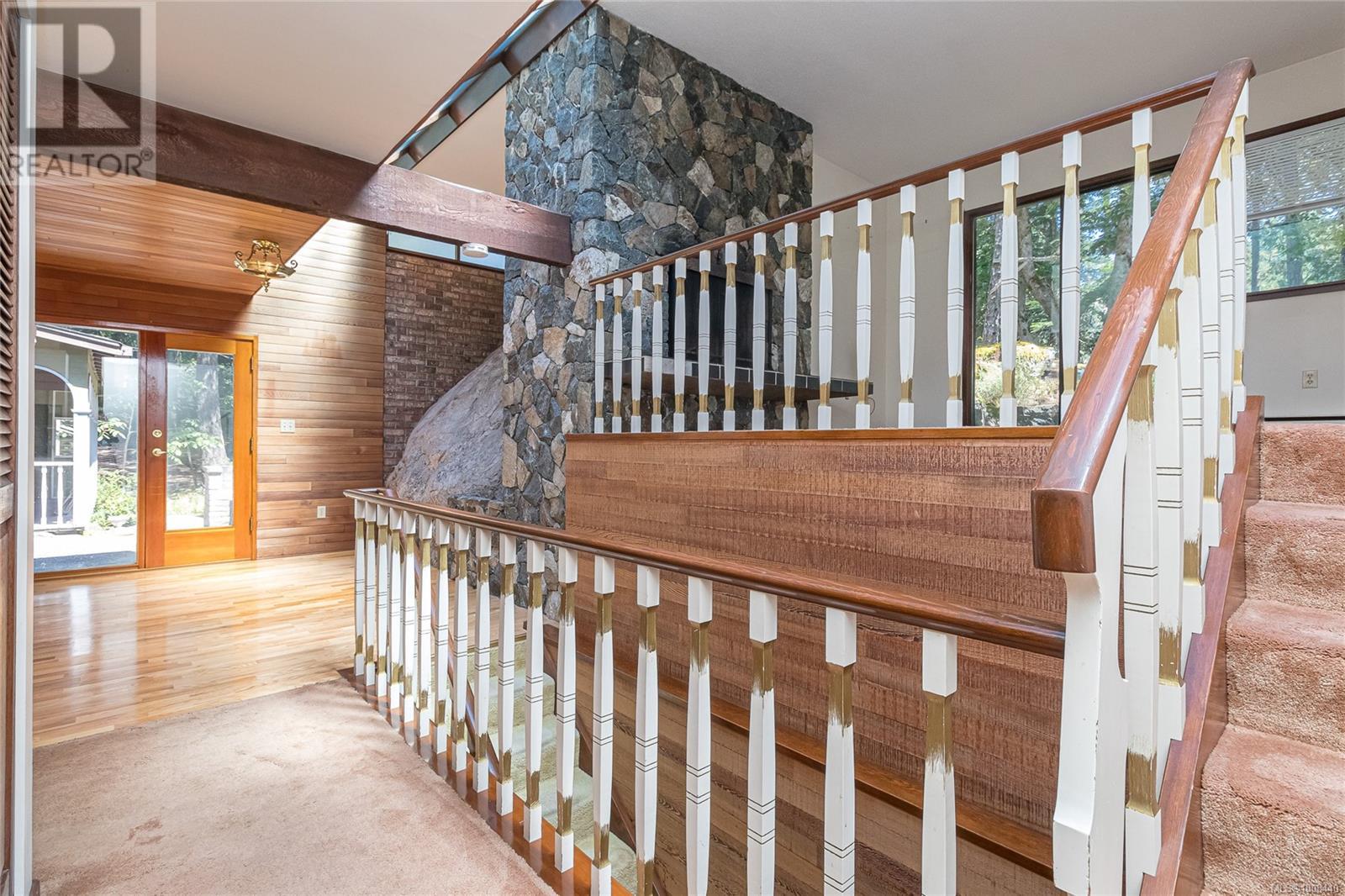 Photo 32 of 4487 Shadywood Pl, Saanich BC