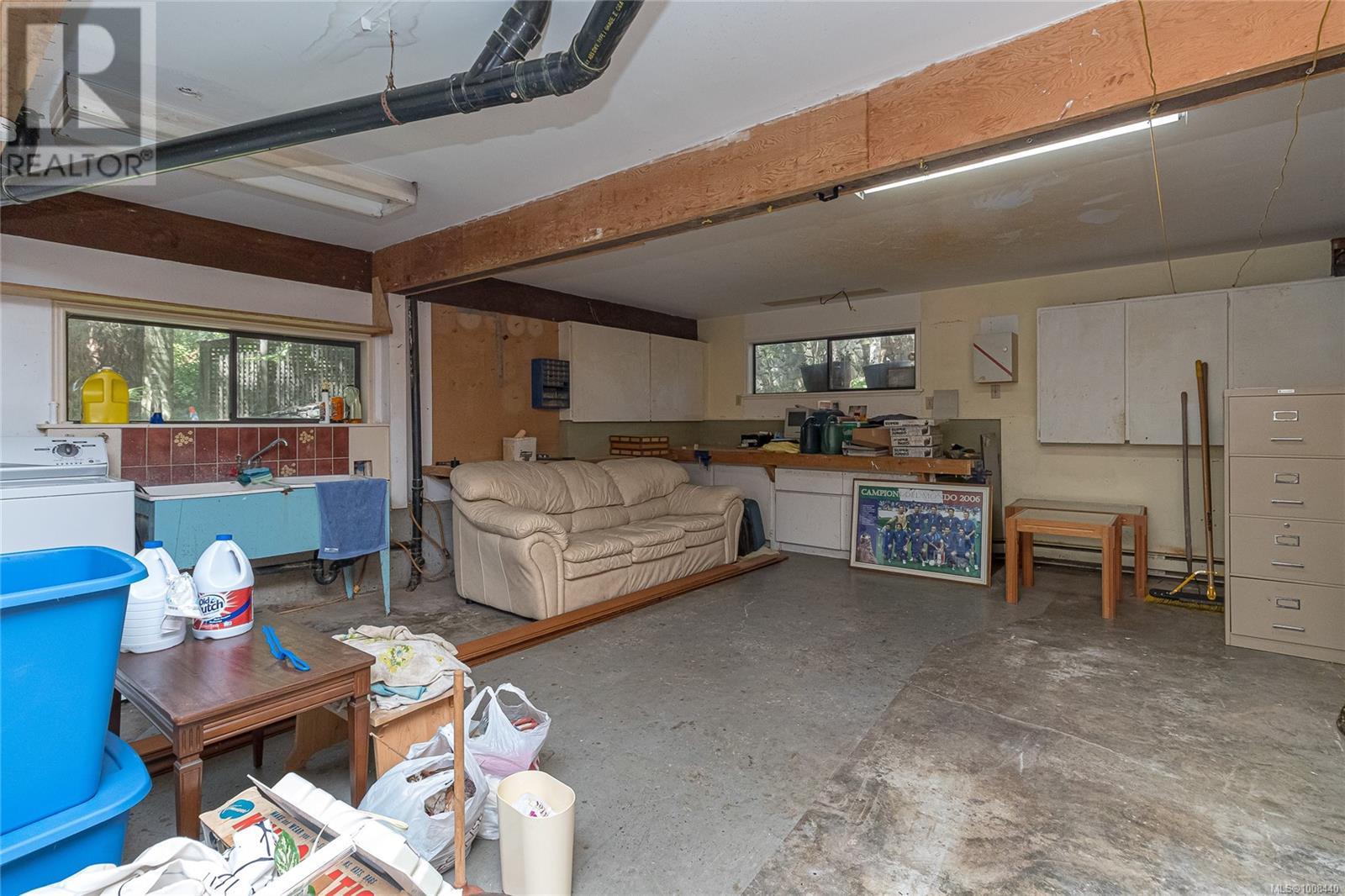 Photo 52 of 4487 Shadywood Pl, Saanich BC