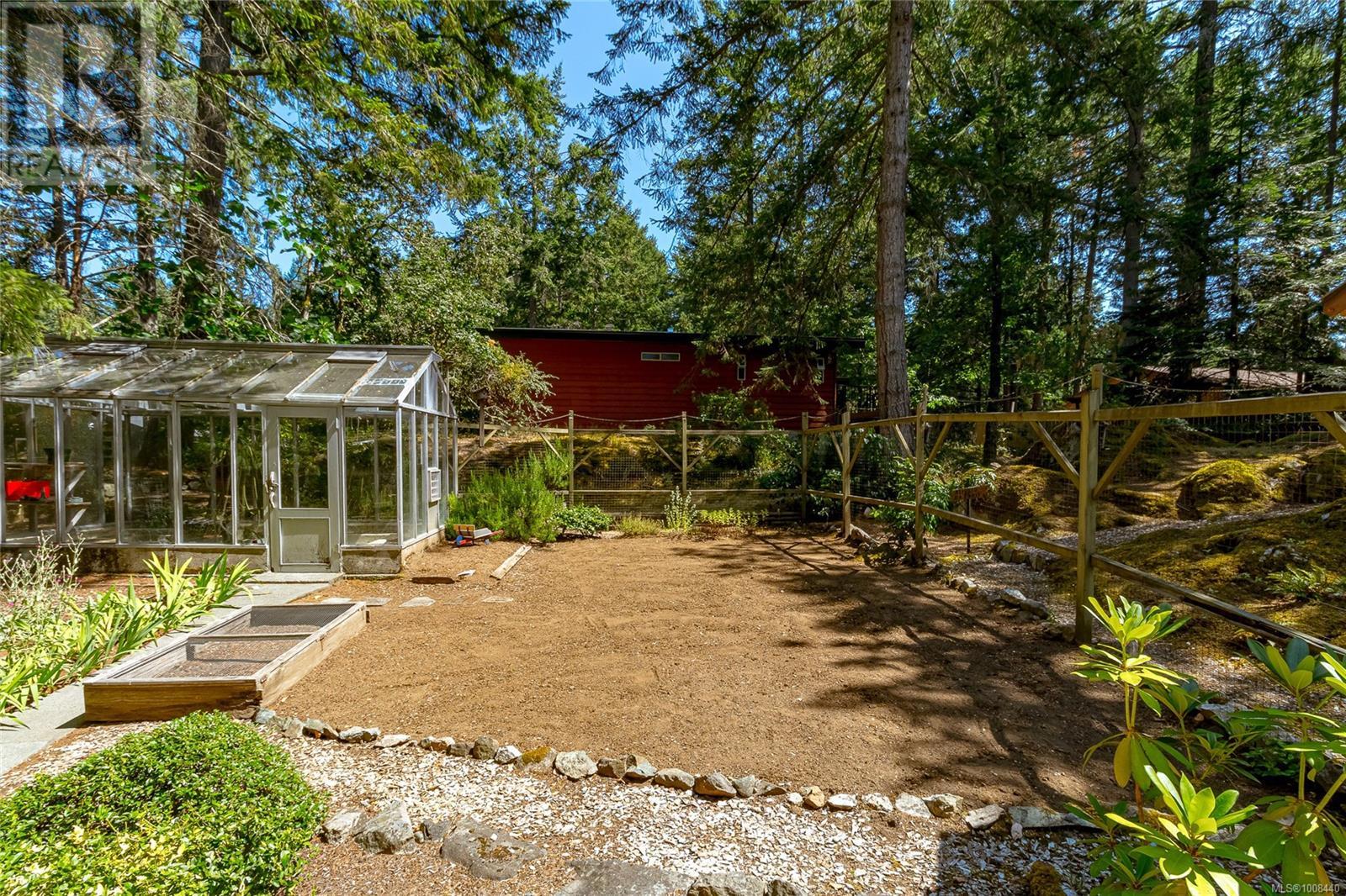 Photo 61 of 4487 Shadywood Pl, Saanich BC