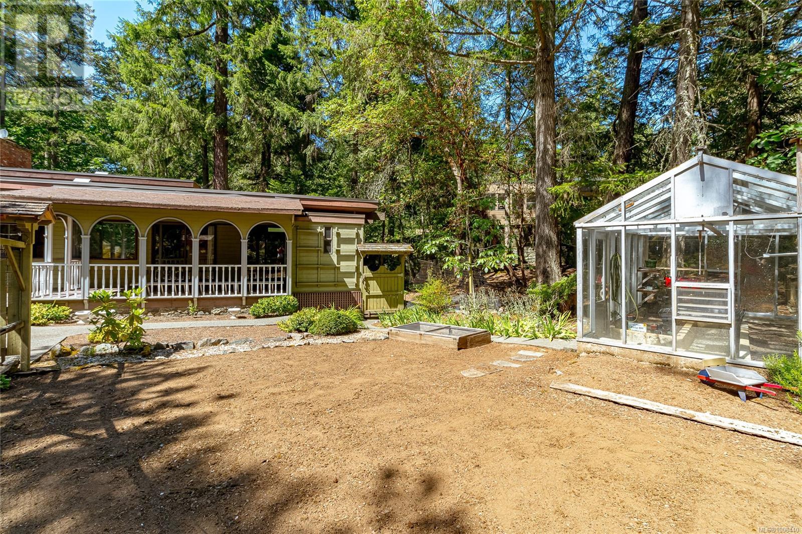 Photo 63 of 4487 Shadywood Pl, Saanich BC