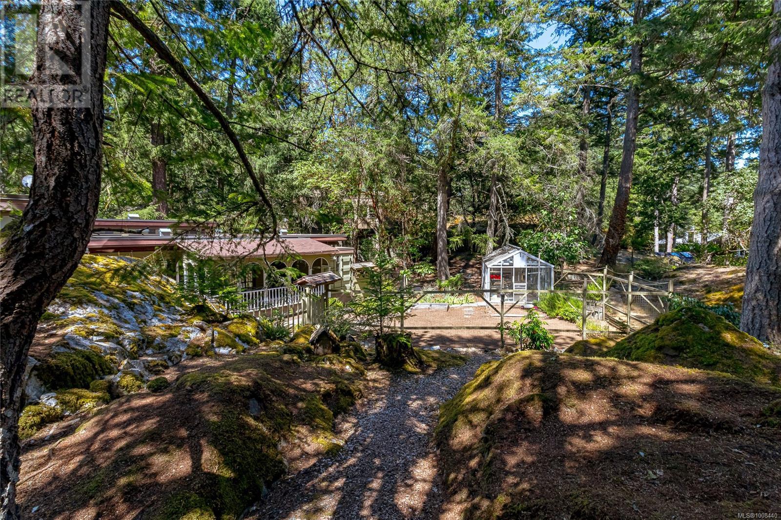 Photo 67 of 4487 Shadywood Pl, Saanich BC