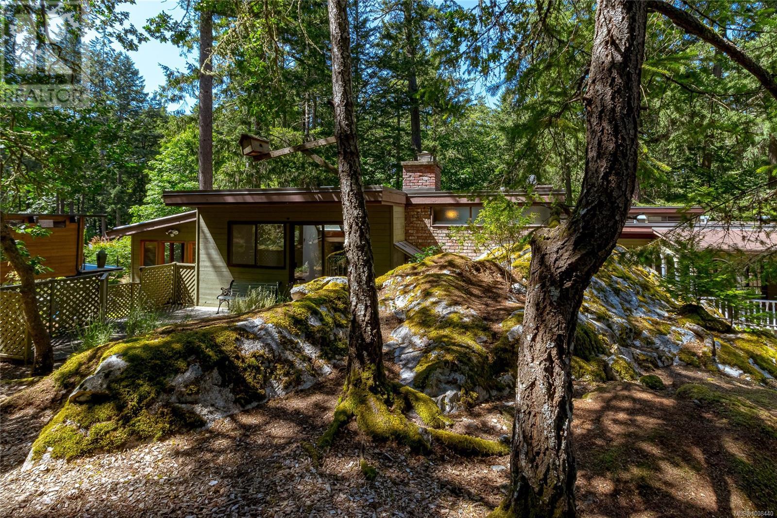 Photo 68 of 4487 Shadywood Pl, Saanich BC