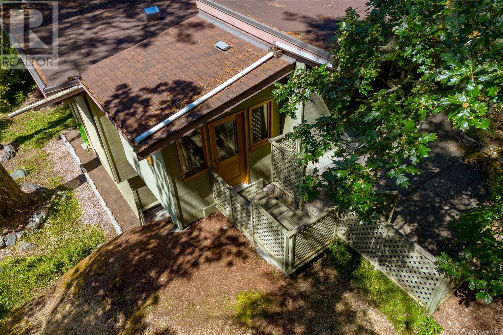 Photo 81 of 4487 Shadywood Pl, Saanich BC