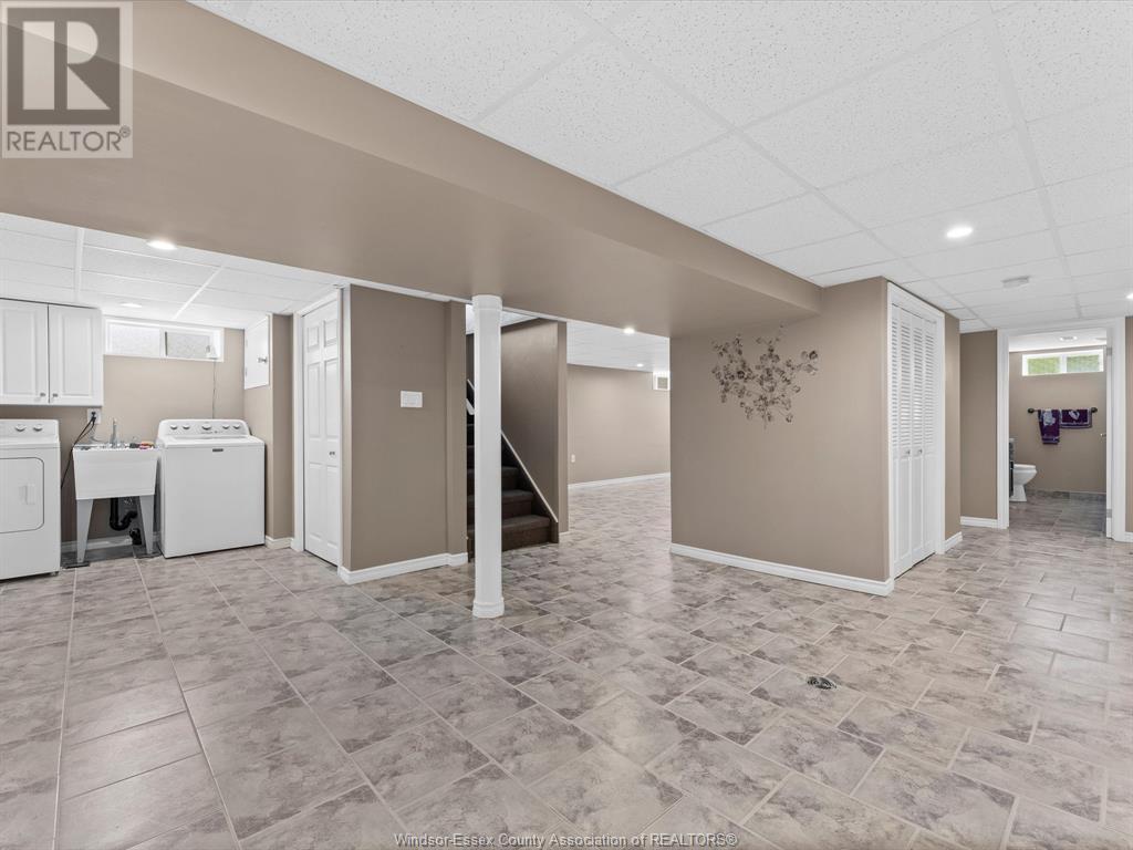 Photo 19 of 814 Watson Avenue, Windsor ON