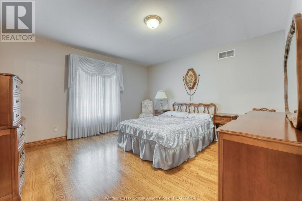 Photo 21 of 1784 St Clair, Windsor ON