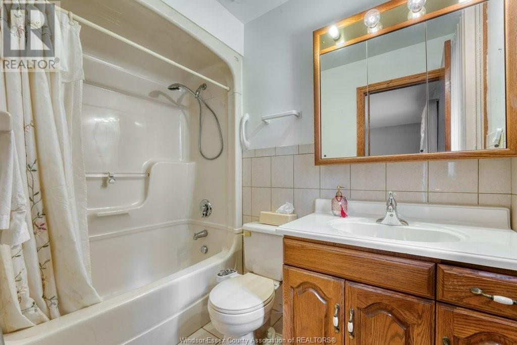 Photo 7 of 1784 St Clair, Windsor ON