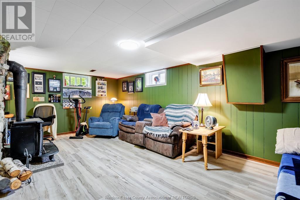 Photo 22 of 27 Mersea Rd 12, Leamington ON