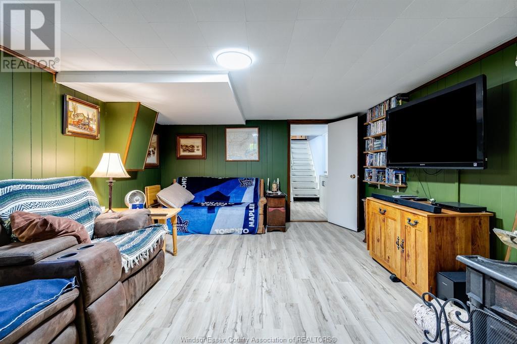 Photo 24 of 27 Mersea Rd 12, Leamington ON