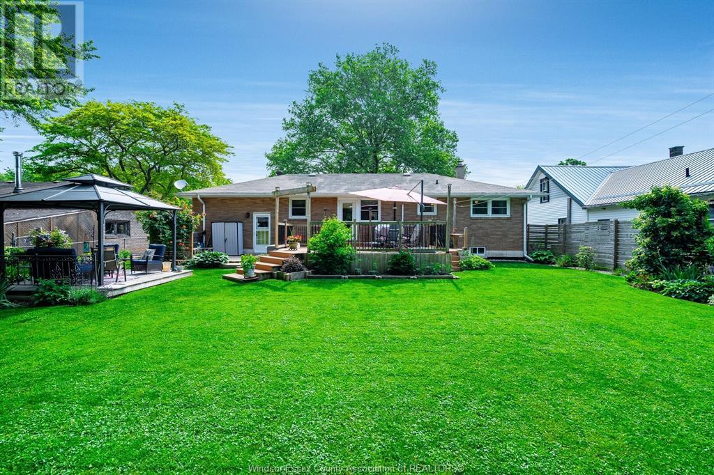 Photo 37 of 27 Mersea Rd 12, Leamington ON