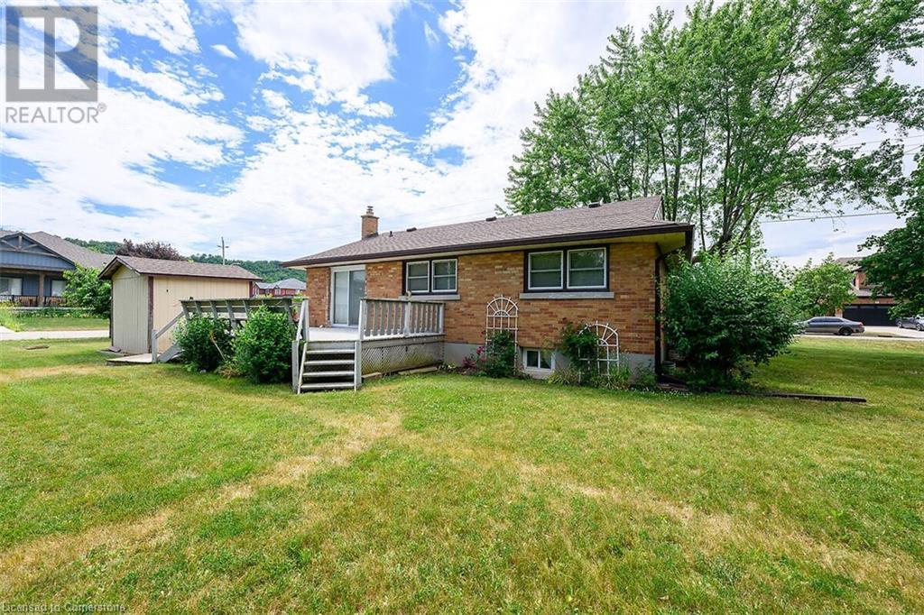 Photo 31 of 220 Winona Road, Stoney Creek ON