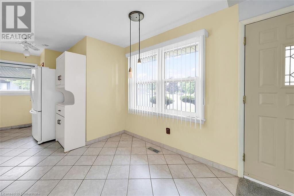Photo 12 of 220 Winona Road, Stoney Creek ON