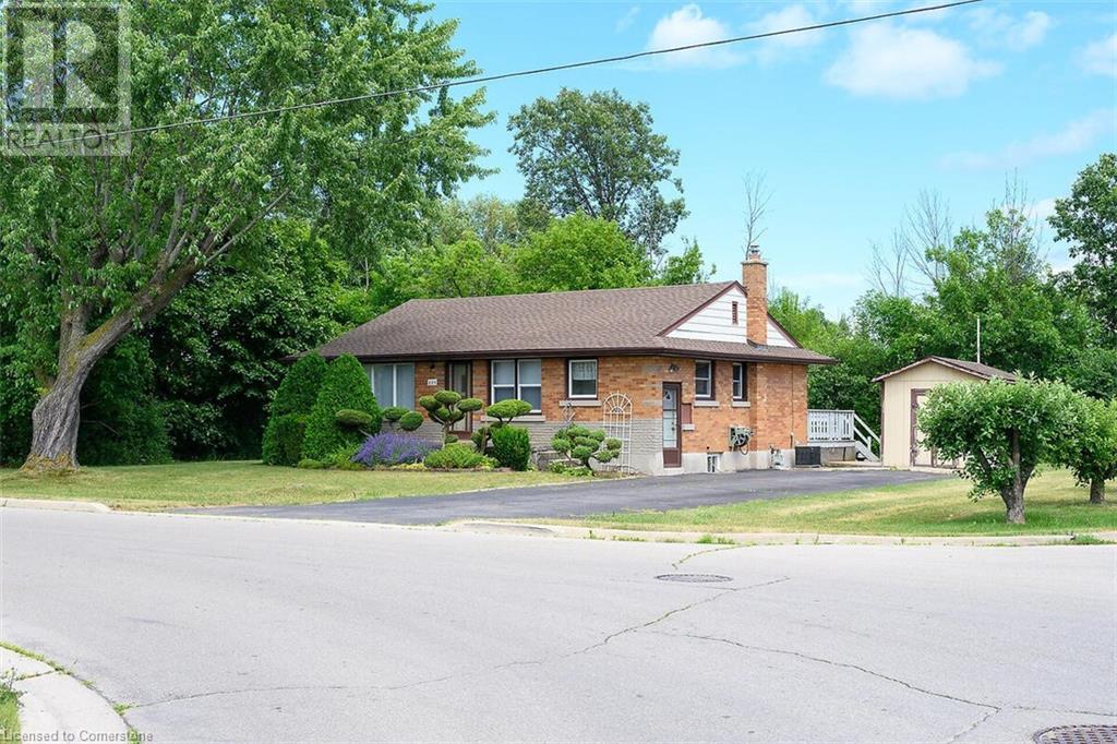 Photo 36 of 220 Winona Road, Stoney Creek ON
