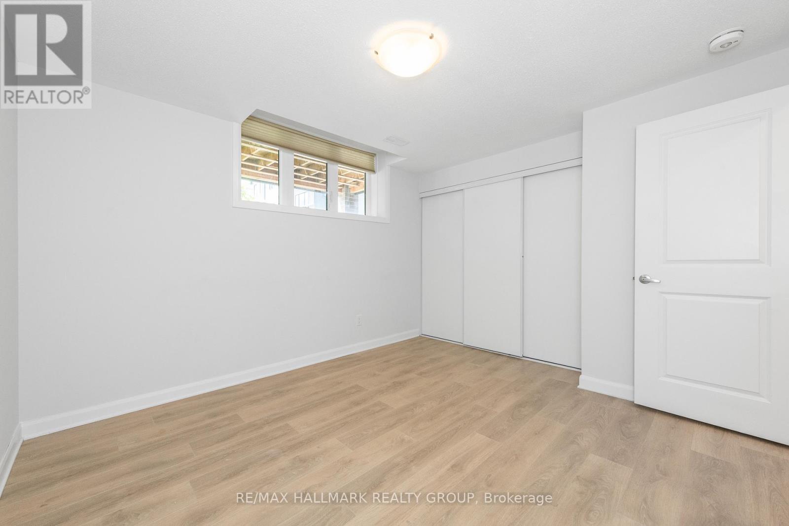 Photo 5 of 16 415 Eldorado Private, Ottawa ON