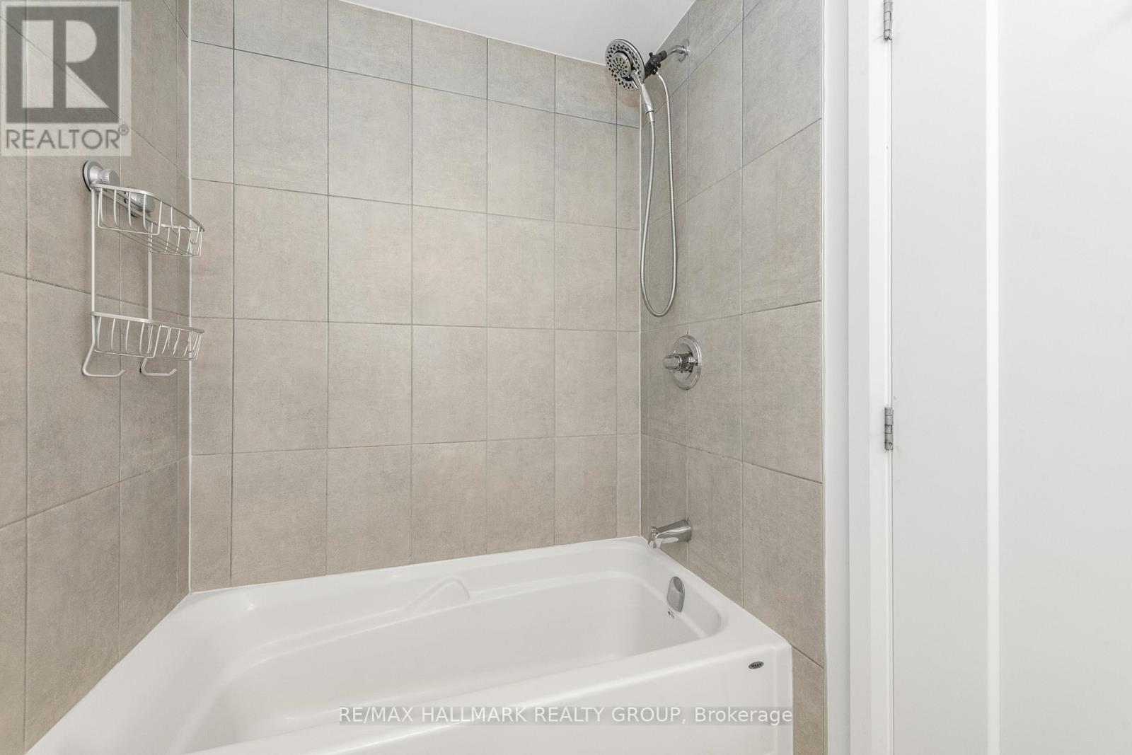 Photo 16 of 16 415 Eldorado Private, Ottawa ON