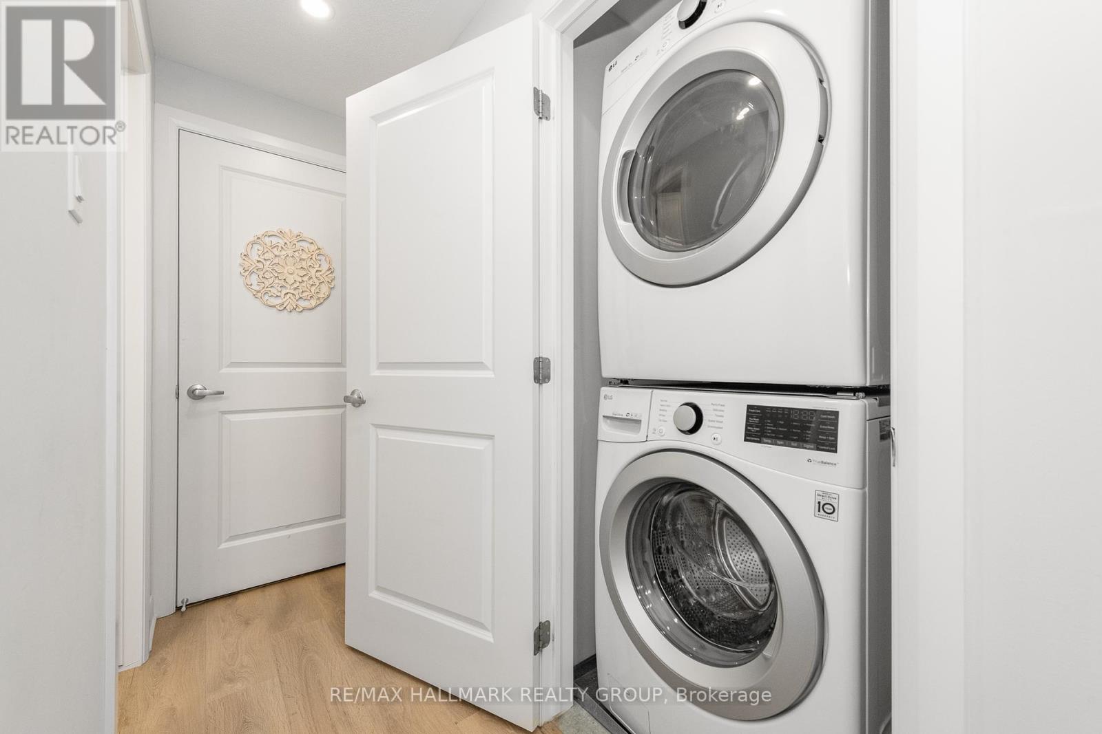 Photo 21 of 16 415 Eldorado Private, Ottawa ON