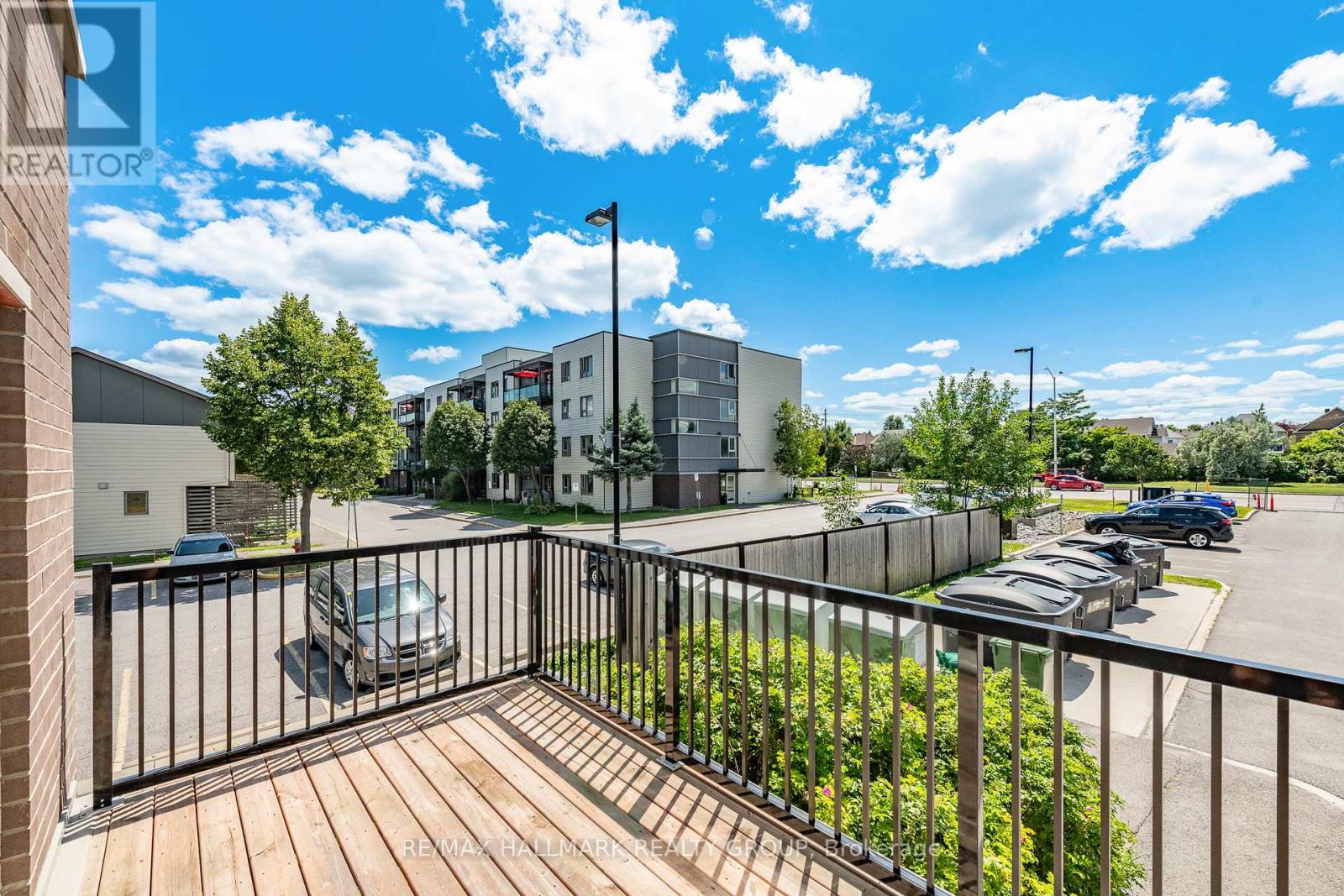 Photo 7 of 16 415 Eldorado Private, Ottawa ON
