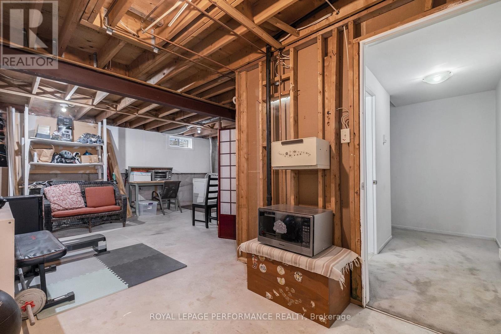 Photo 12 of 20 Lovell Lane, Ottawa ON