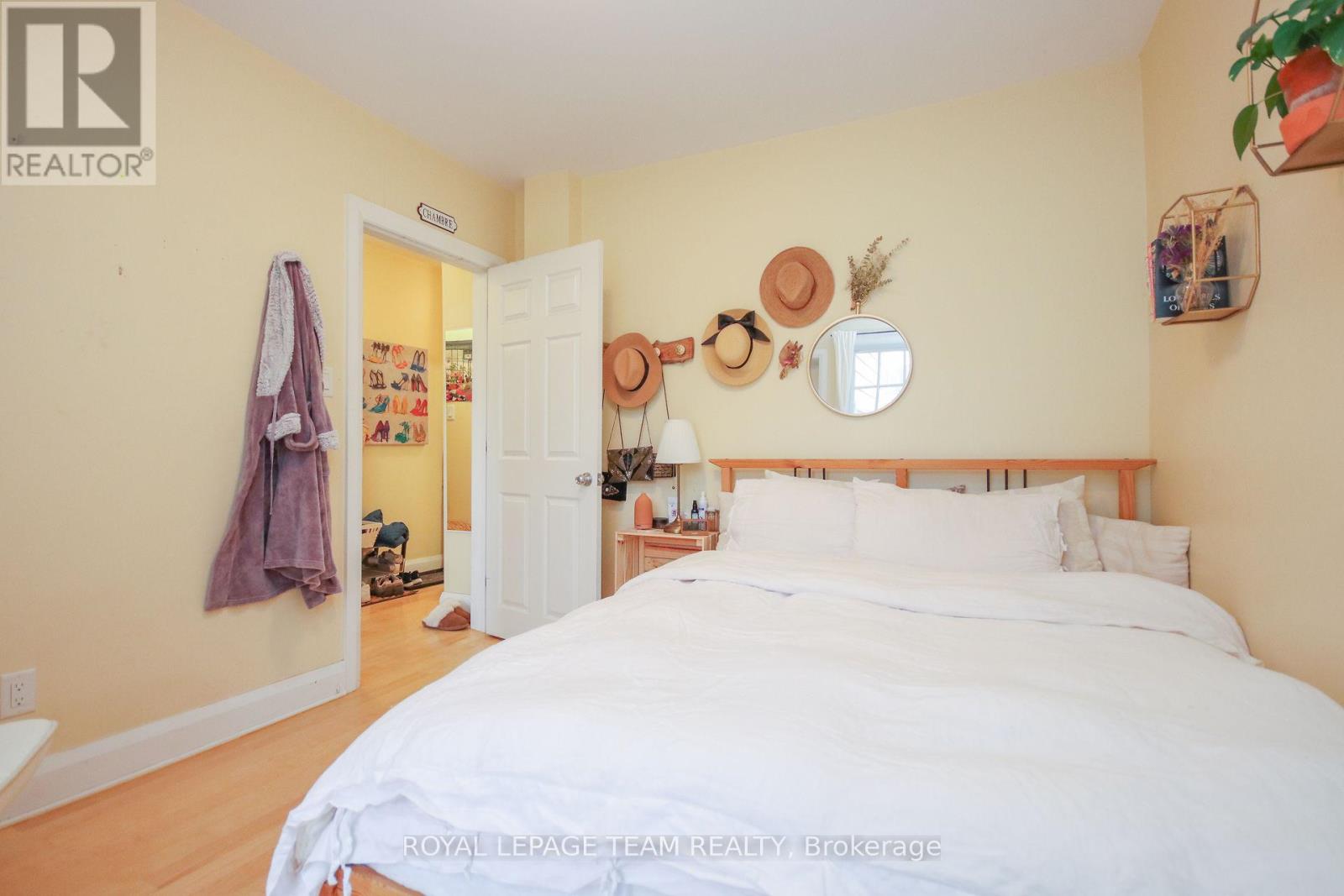 Photo 21 of 159 Frank Street, Ottawa ON