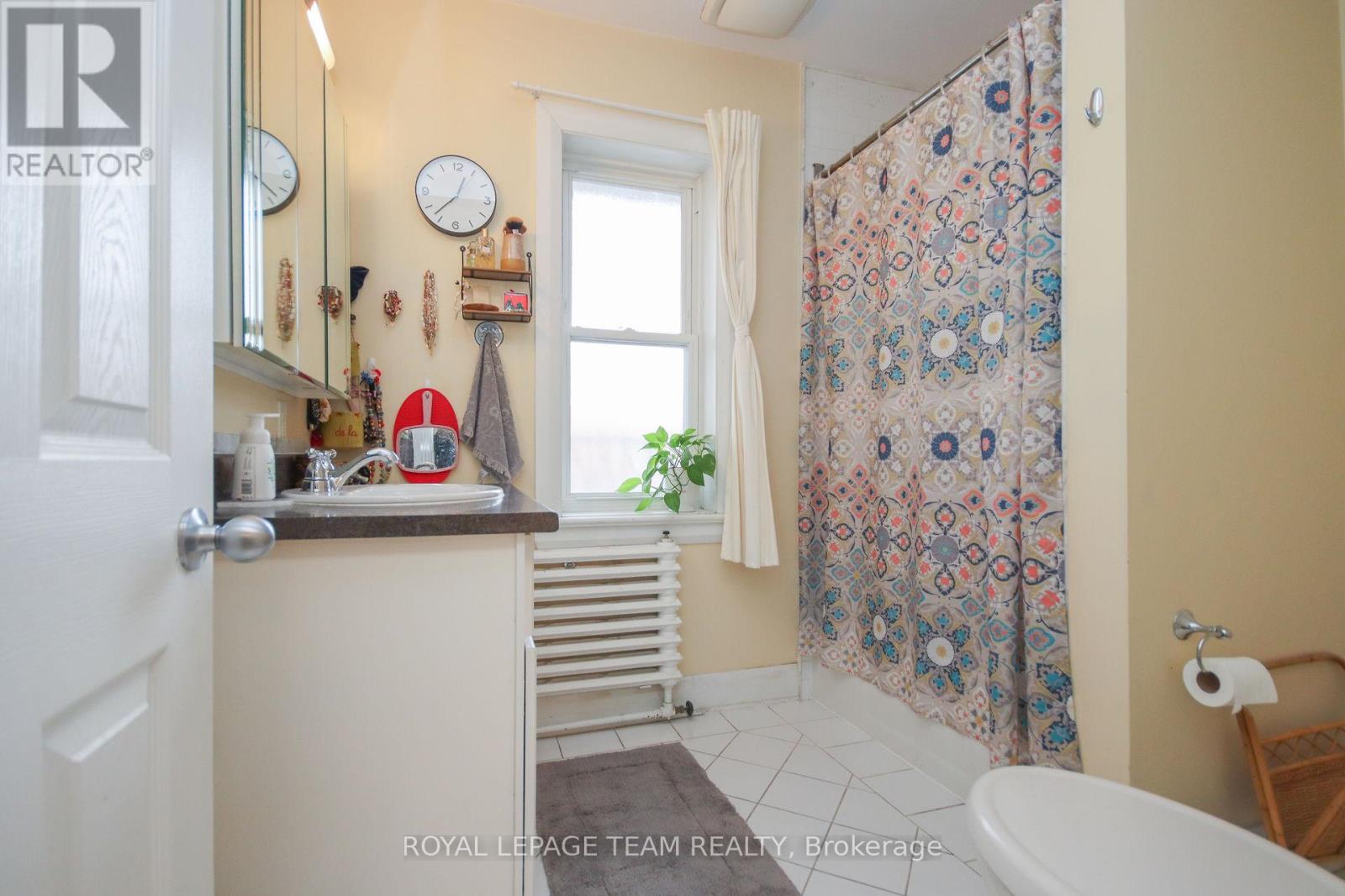 Photo 22 of 159 Frank Street, Ottawa ON