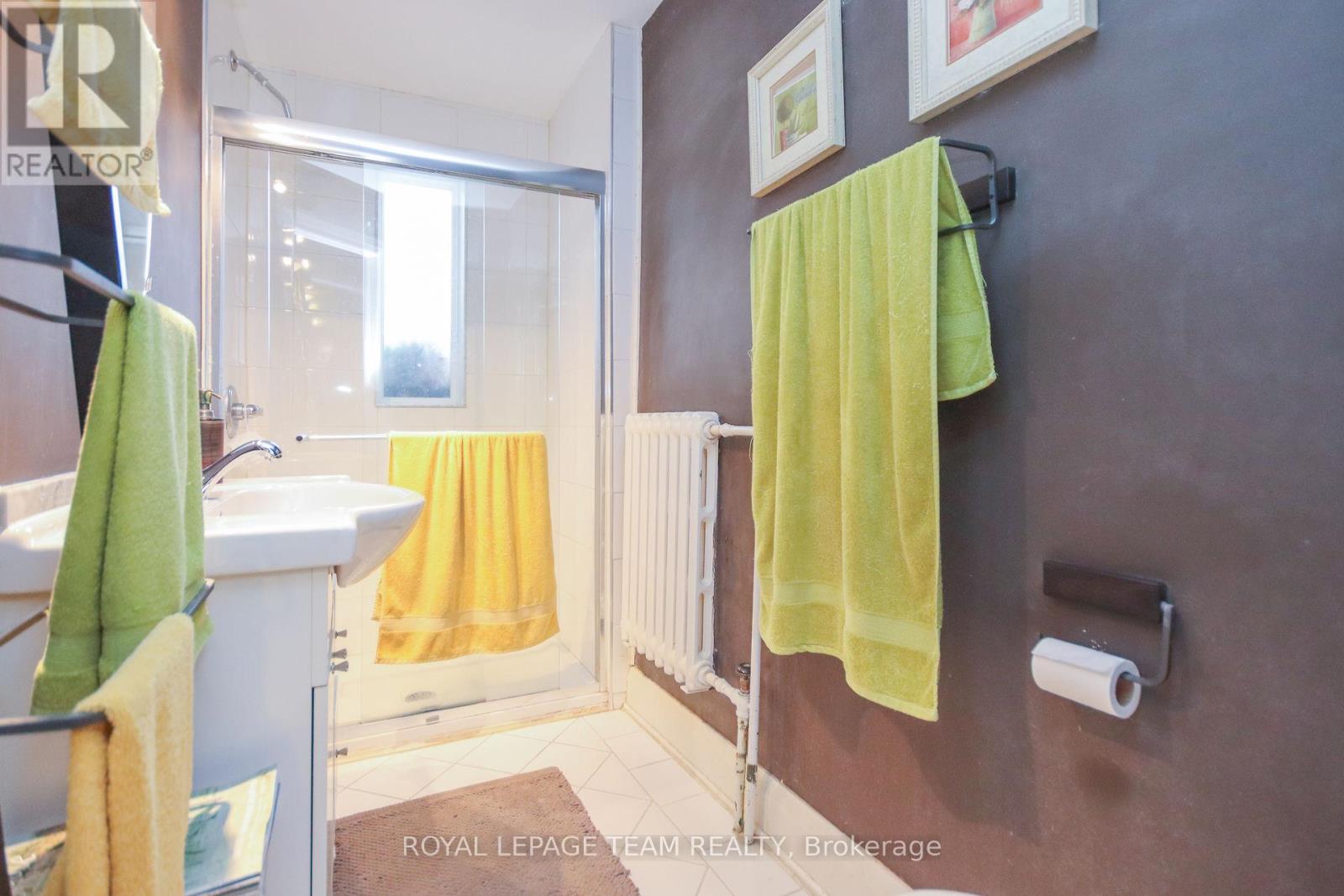 Photo 25 of 159 Frank Street, Ottawa ON