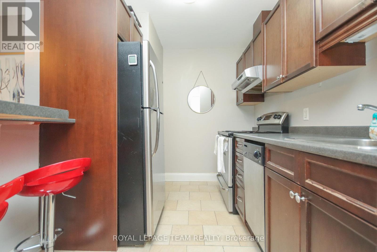 Photo 35 of 159 Frank Street, Ottawa ON