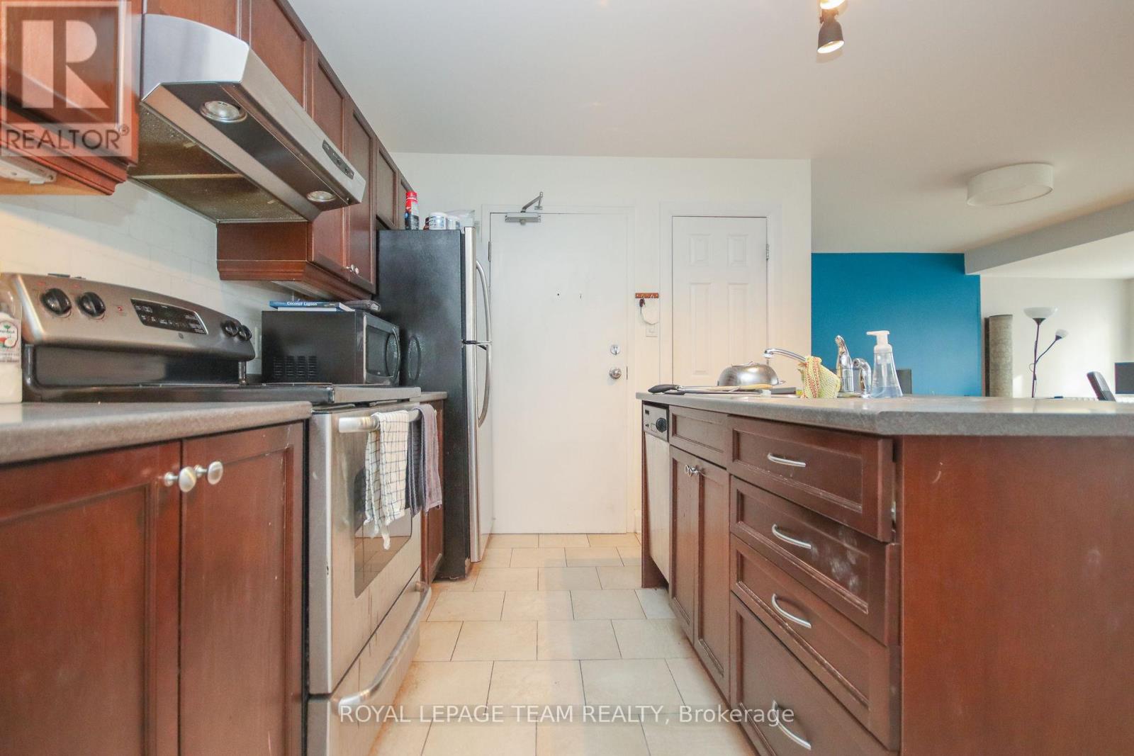 Photo 38 of 159 Frank Street, Ottawa ON