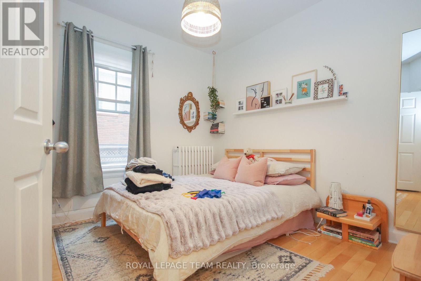 Photo 6 of 159 Frank Street, Ottawa ON