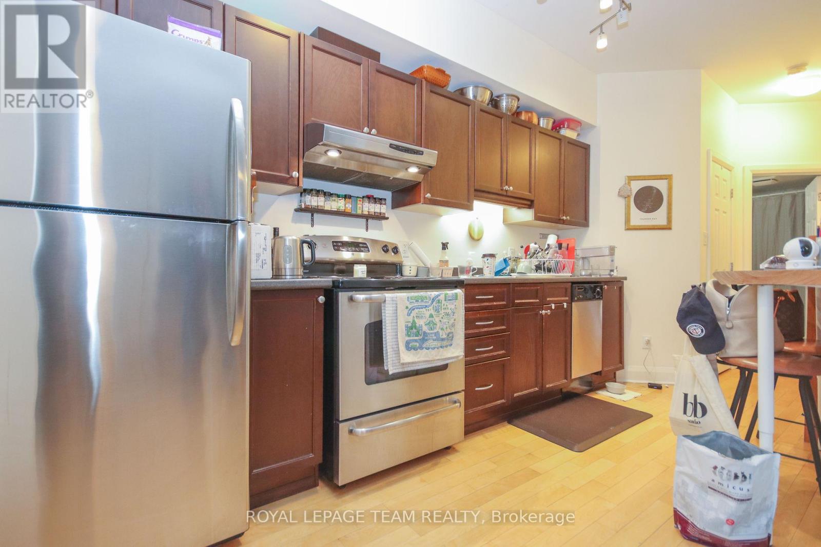 Photo 7 of 159 Frank Street, Ottawa ON