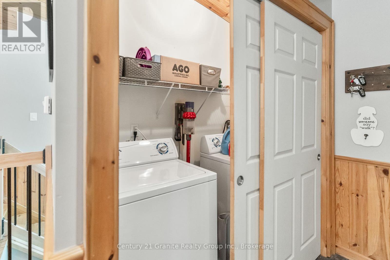 Photo 24 of 1012 Redner Road, Algonquin Highlands ON