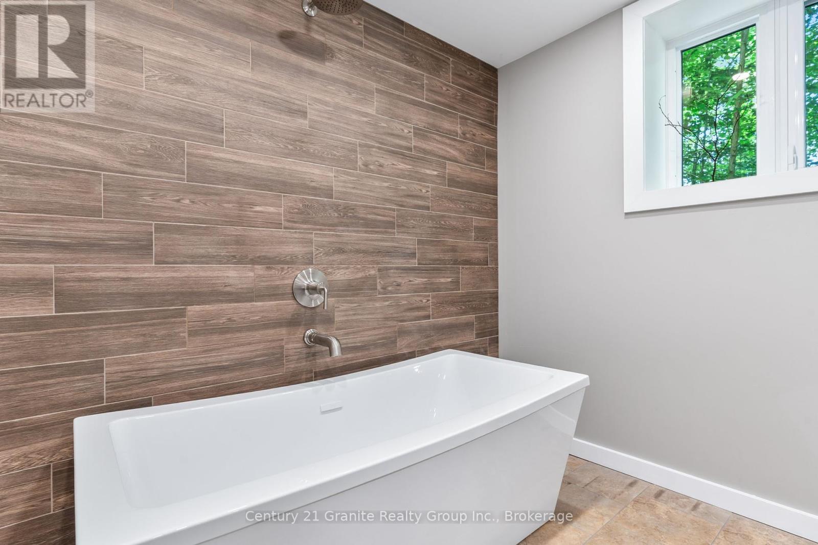 Photo 9 of 1012 Redner Road, Algonquin Highlands ON
