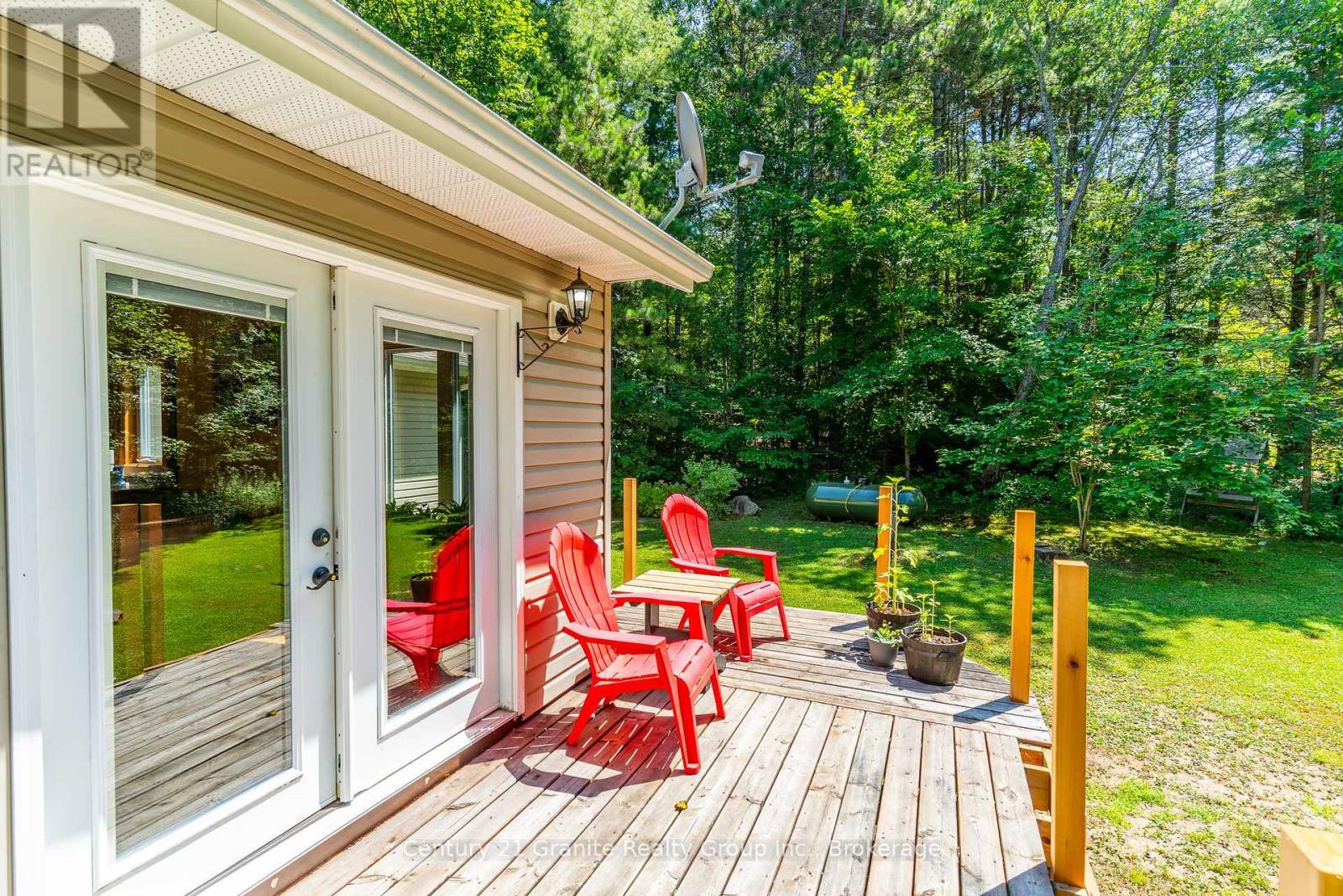 Photo 11 of 1012 Redner Road, Algonquin Highlands ON