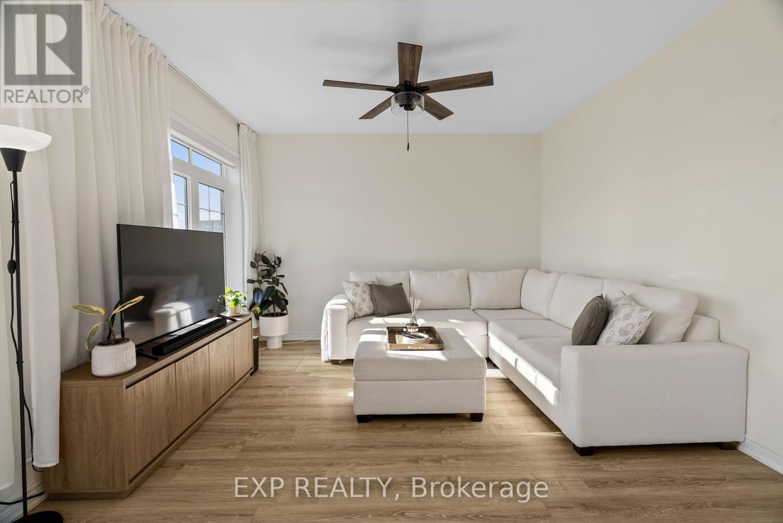 Photo 20 of 18 10 Birmingham Drive, Cambridge ON